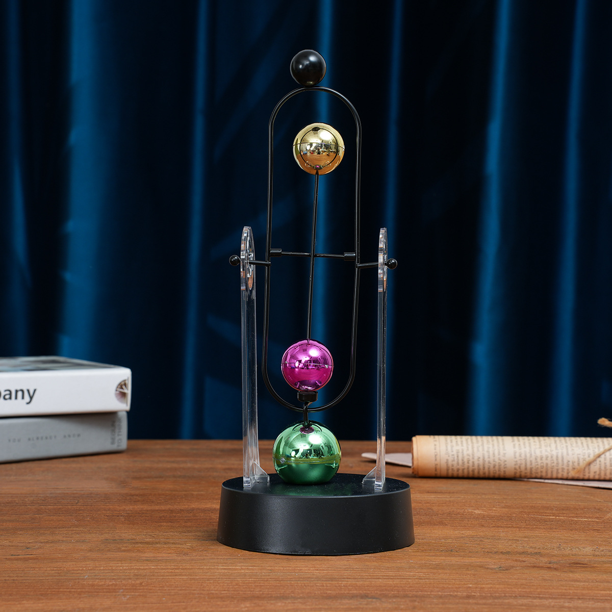 Solar System Orrery - Pendule de Newton à mouvement perpétuel,