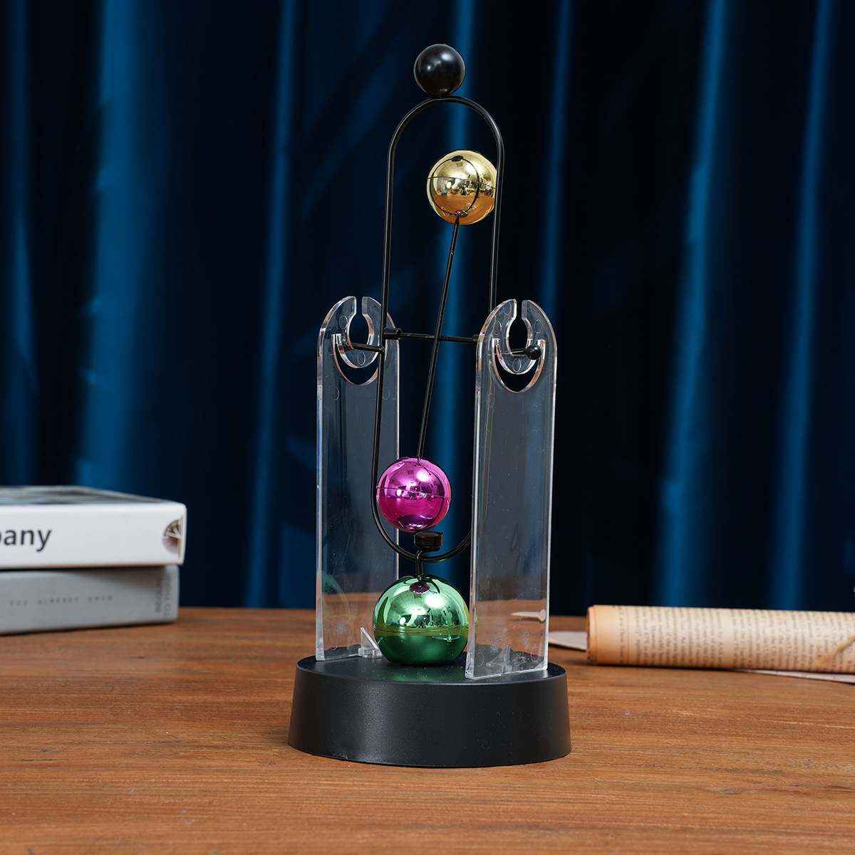 Pendule de Newton à mouvement  - Solar System Orrery avis et prix